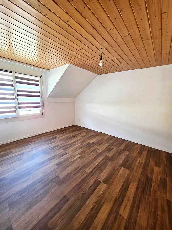 Appartamento charmante con balcone affacciato sul verde – quieto & naturale