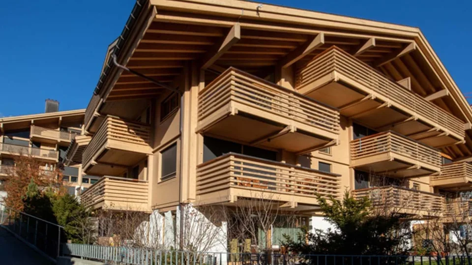 Moderne 3.5-Zimmer-Terrassenwohnung im Alpine Resort Bergwelt