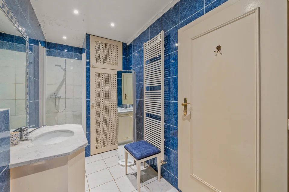 Superbe propriété située dans un quartier résidentiel calme – Foto 17 von 24