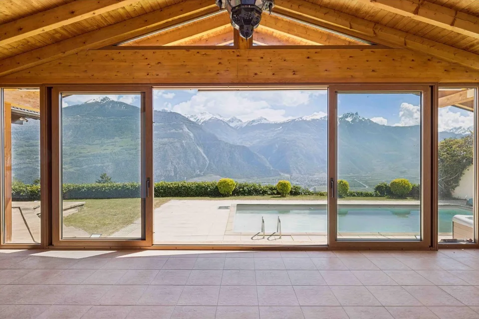 Villa d'exception avec piscine et panorama spectaculaire sur la vallée