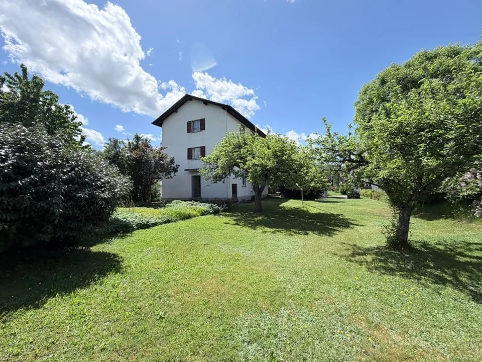 Maison familiale de 3 appartements, Courrendlin - 737000