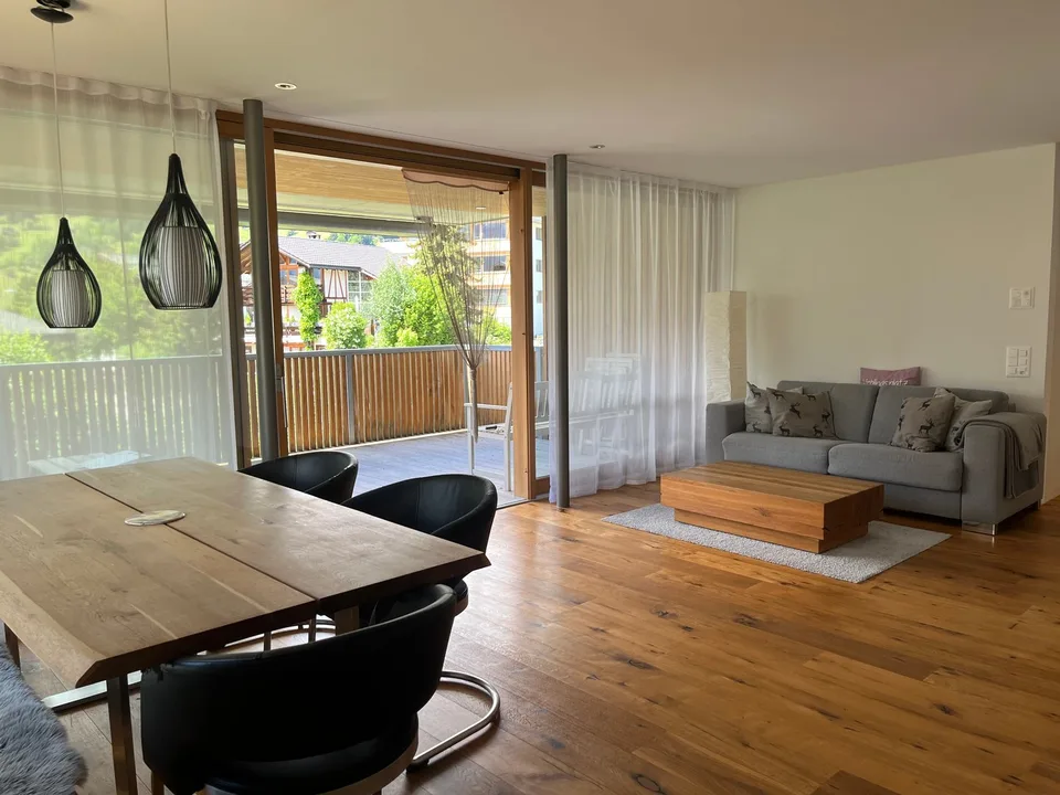 Appartamento moderno 3.5 locali con vista panoramica a Breil/Brigels