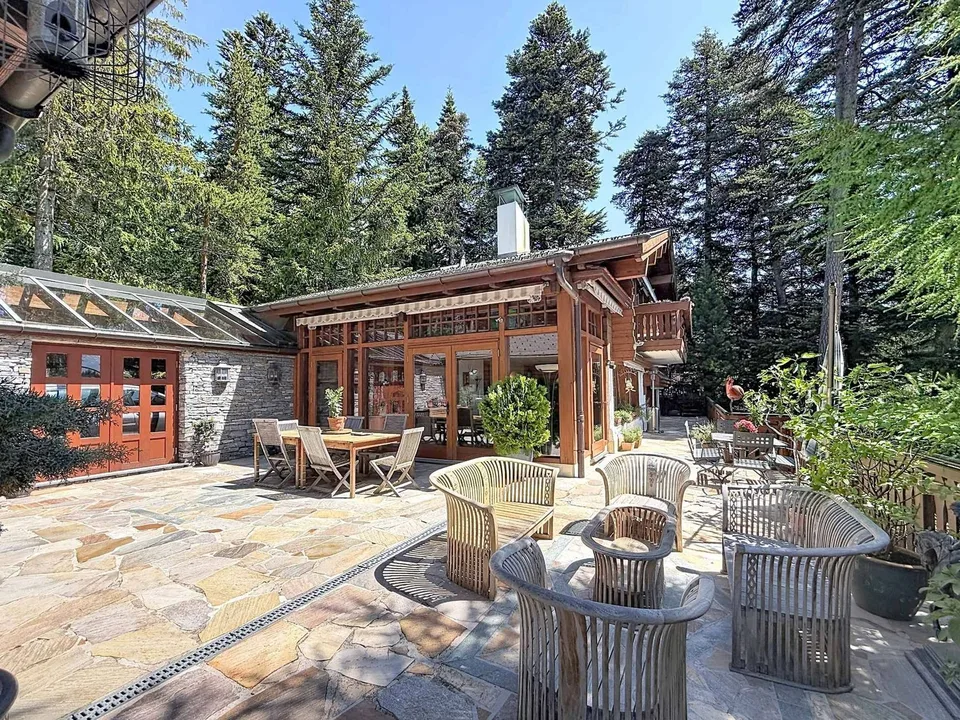 Prächtiges Chalet mit Pool und Spa, abgelegen