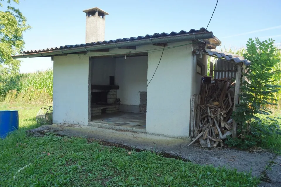 ARI-242 Casa con 2 appartamenti su un terreno di 1'485 m2 – foto 6 di 30