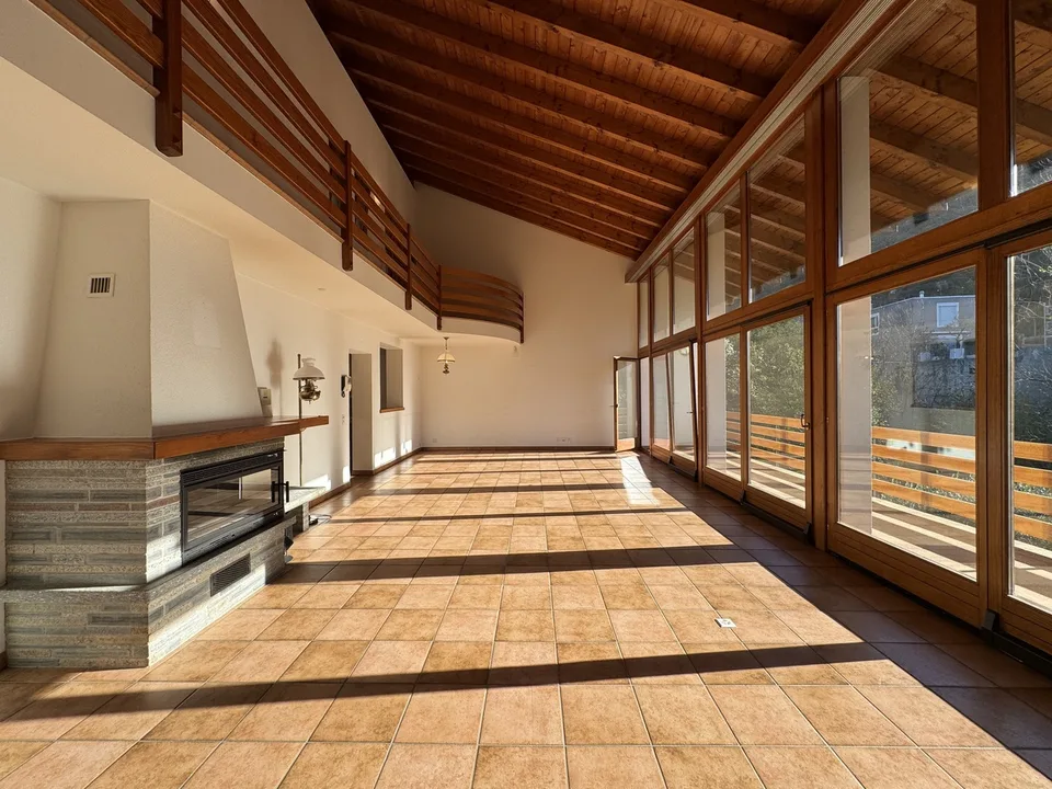BELLA VILLA BIFAMILIARE 5.5 LOCALI