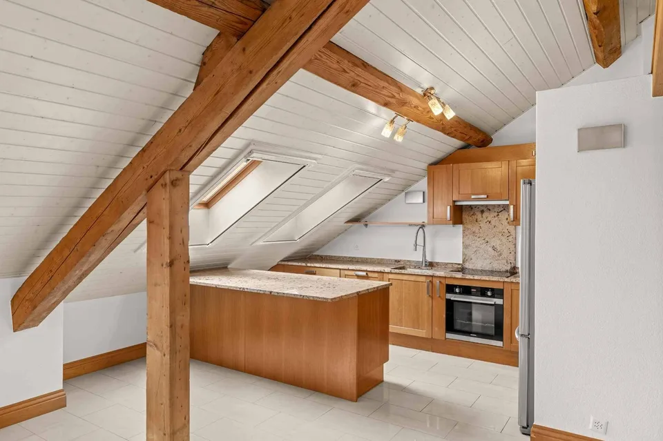 Appartement de caractère sous les toits Meyrin centre – photo 8 sur 13