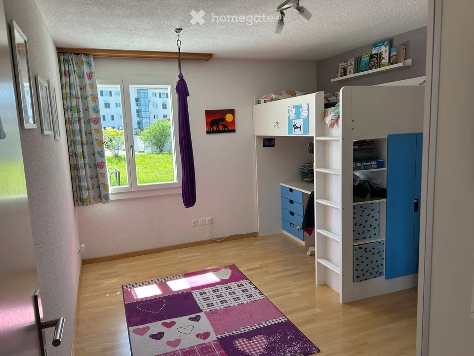 Maison de rang bien entretenue de 6,5 pièces à Amriswil avec 2 places de parking souterrain – disponible à partir de mai 2027