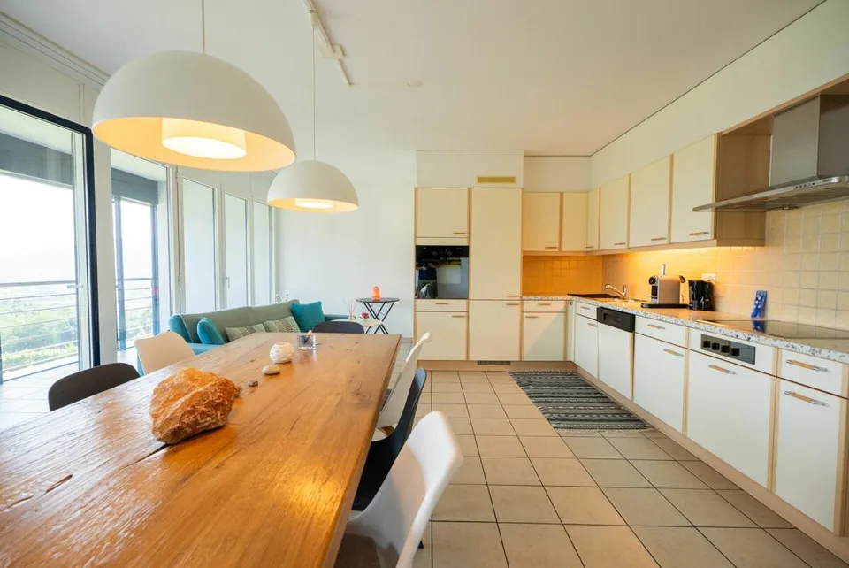 Wir verkaufen eine große 5.5-Zimmer-Wohnung im zweiten Stock – Foto 6 von 15