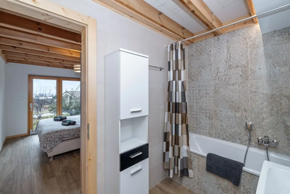 MAGNIFIQUE VILLA MITOYENNE 3 PCES ½ DE 107 M2 AU COEUR DES VIGNES À SAILLON