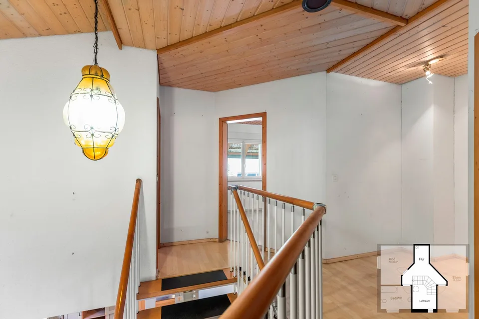 Maison d'angle avec grange, étable et jardin : potentiel de rénovation abordable à Buch SH – photo 6 sur 15