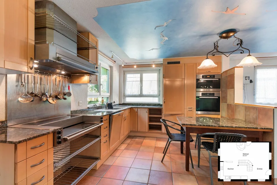 Eckhaus mit Scheune, Stall und Garten: bezahlbares Ausbaupotenzial in Buch SH