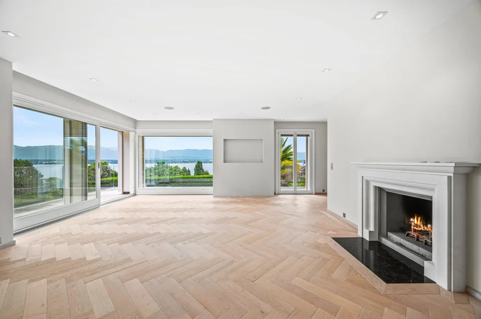 ANIÈRES - Magnifica villa con vista panoramica sul lago