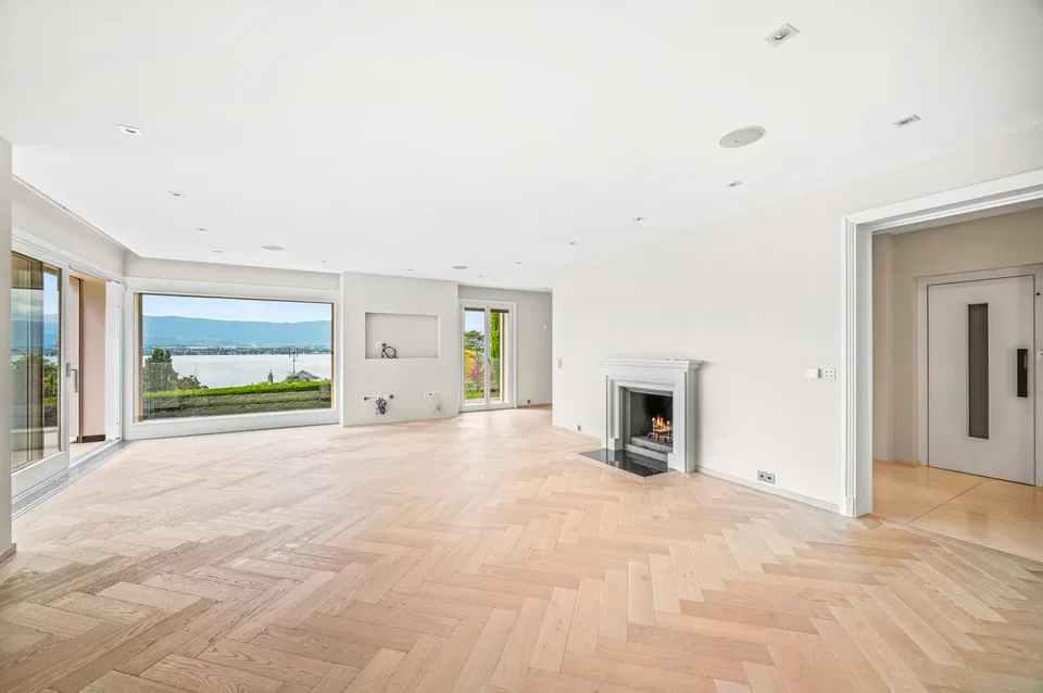 ANIÈRES - Magnifica villa con vista panoramica sul lago