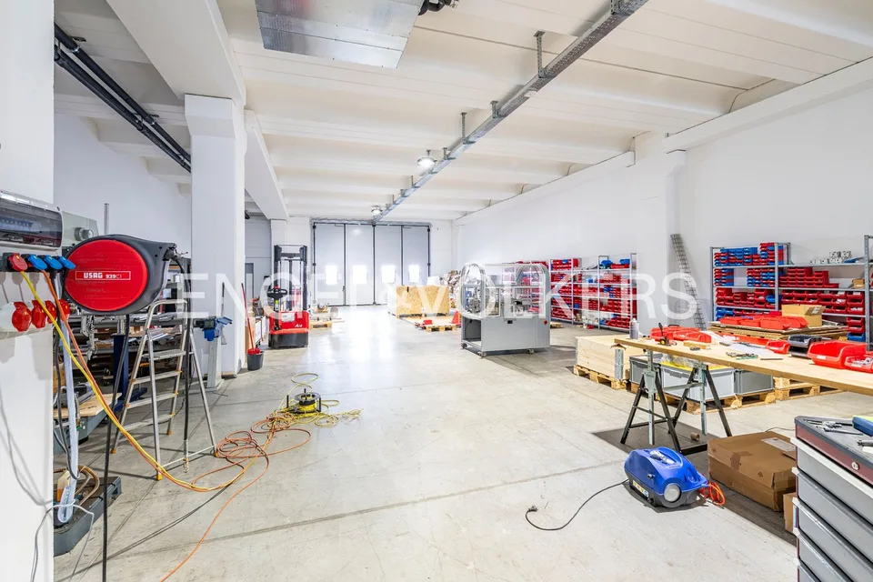 Geräumiger Schuppen in Bedano – Foto 6 von 11