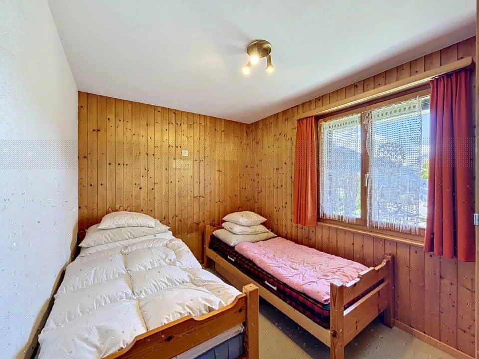 Chalet mit großem Renovierungspotenzial – Foto 6 von 13