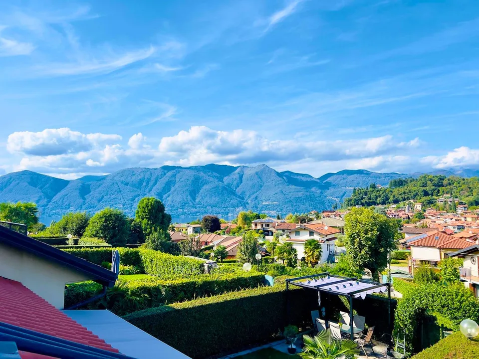 Appartamento molto curato su due piani in residenza con terrazza, garage e piscina comune – foto 18 di 18