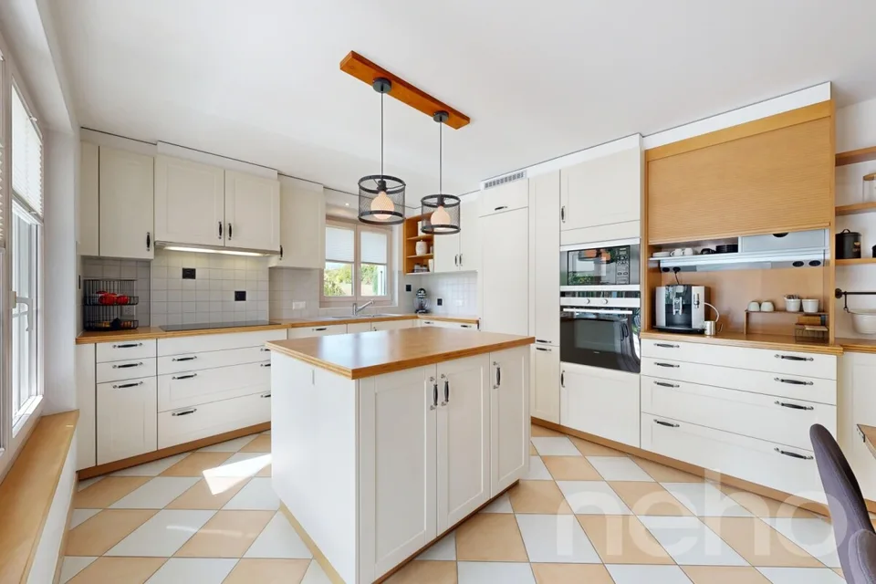 splendide Villa à Thielle – photo 17 sur 21