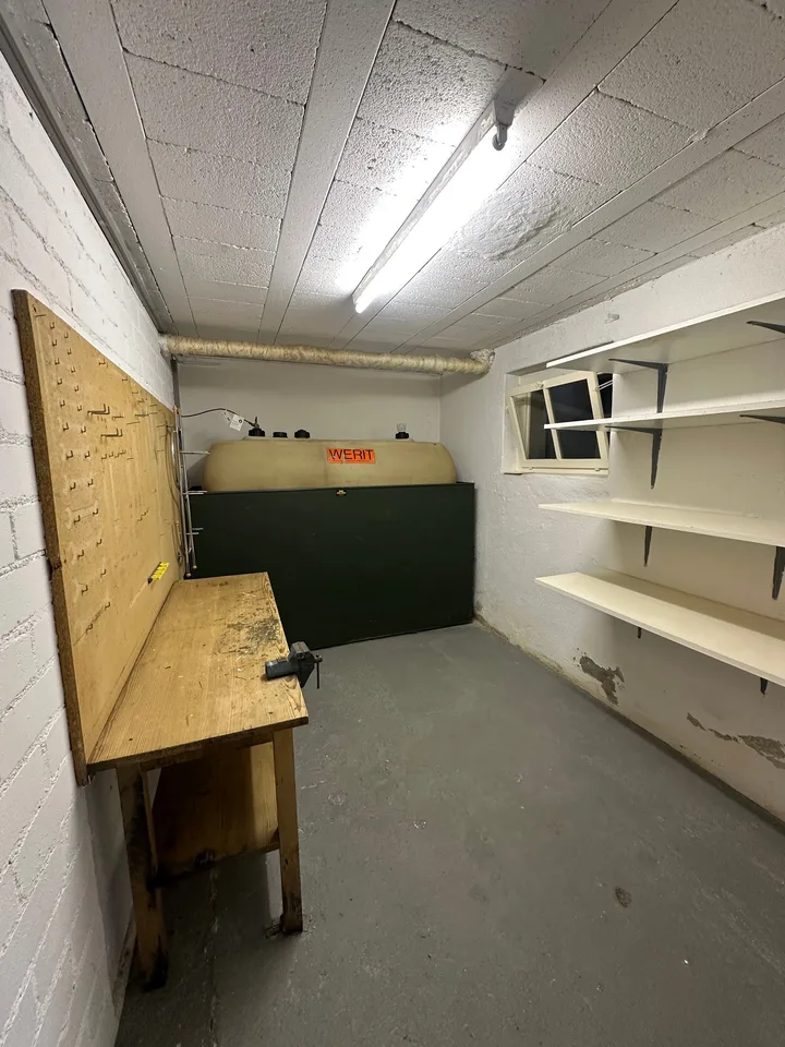 Doppeleinfamilienhaus in Hofstetten-Flüh  Renovationsobjekt an guter Lage – foto 24 di 30