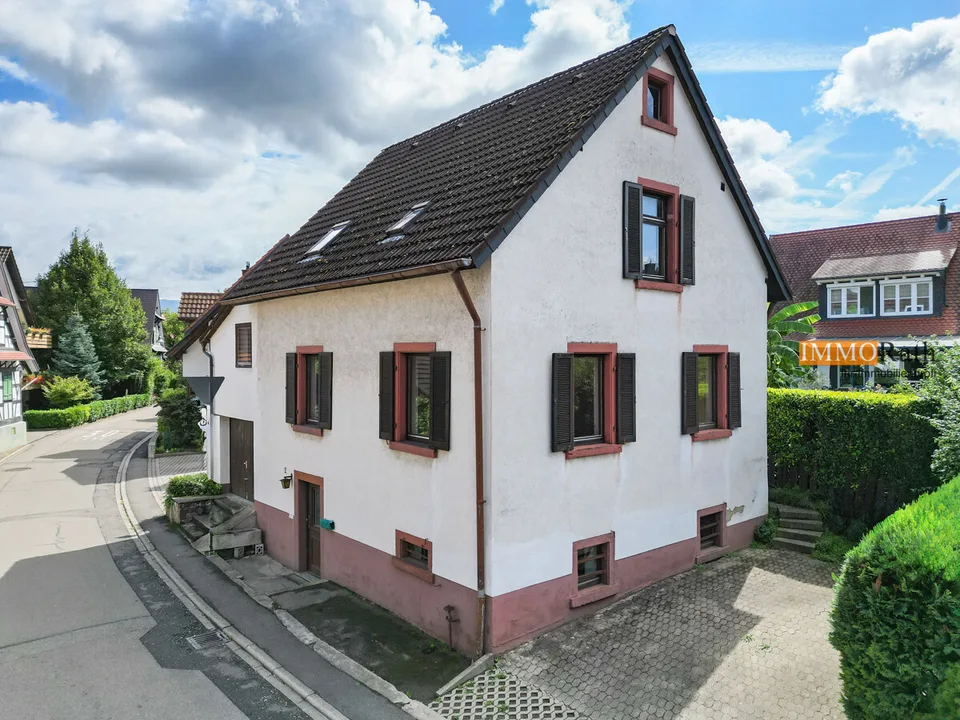 IMMORath.de - Casa unifamiliare ristrutturata con garage a Vörstetten