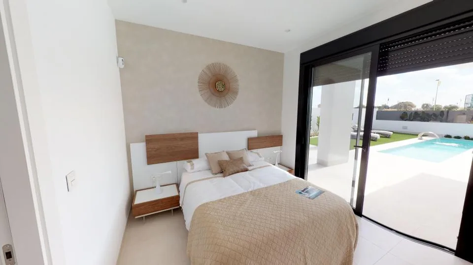 MAGNIFIQUE VILLA NEUVE AVEC PISCINE !