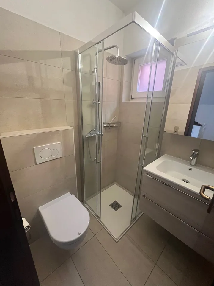 SESEGLIO - VENDESI CASA A SCHIERA