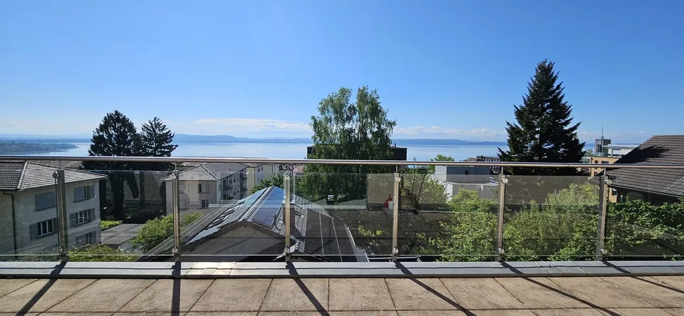 Magnifique appartement en duplex de 4.5 pièces avec vue sur le lac à Neuchâtel