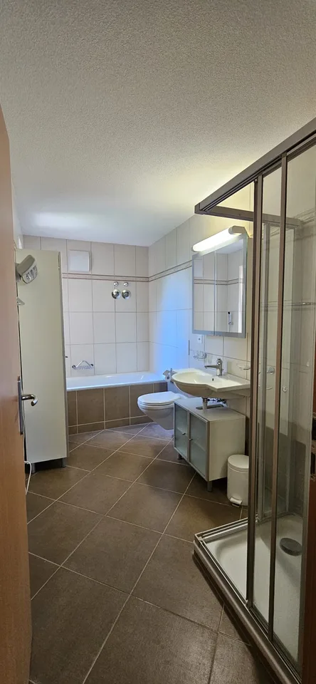 Prachtvolles Duplextwo-Raum-Apartment mit 4.5 Zimmern und Blick auf den See in Neuchâtel – Foto 12 von 13