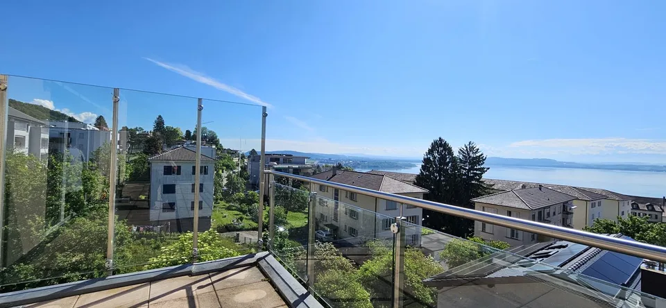 Magnifique appartement en duplex de 4.5 pièces avec vue sur le lac à Neuchâtel
