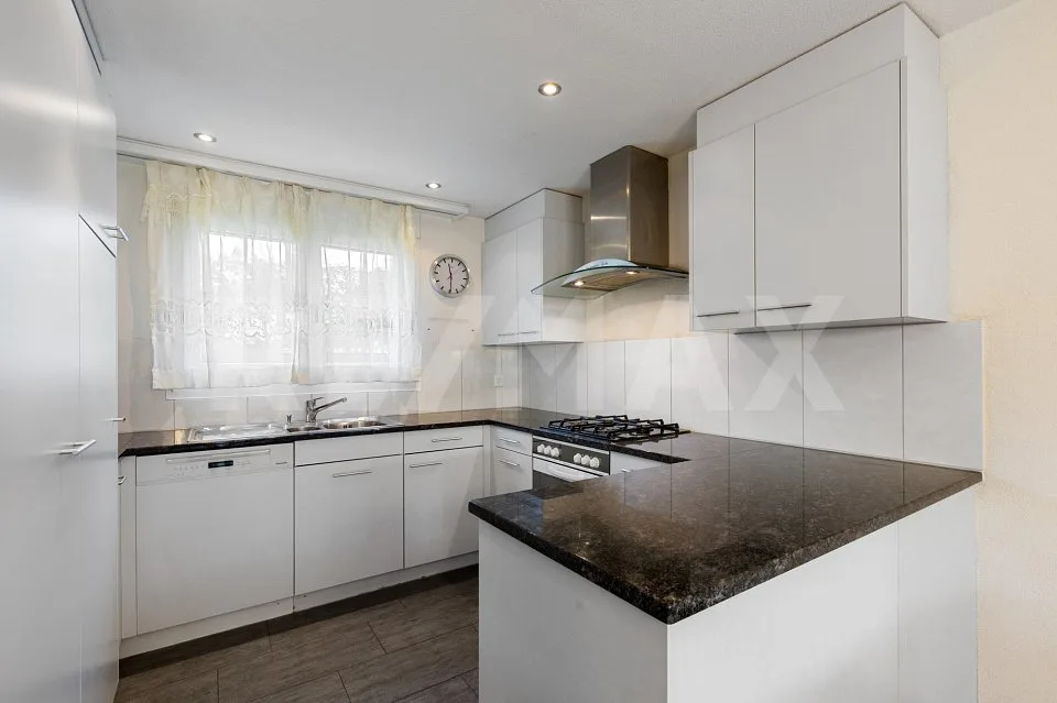 Maison d'angle de 6,5 pièces conviviale pour les familles à Winterthur-Dättnau