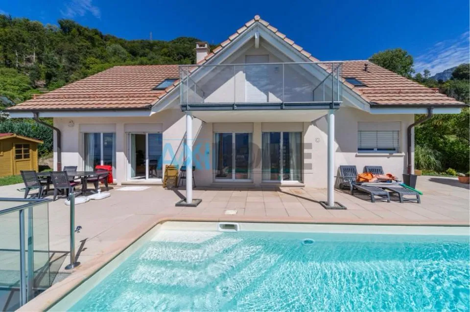 somptueuse vue sur le lac pour cette villa individuelle de 5.5 pièces