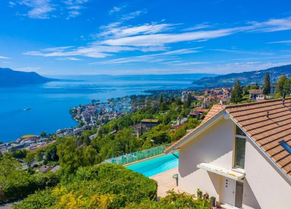 Prachtvolle Aussicht auf den See für diese 5,5-Zimmer-Villa
