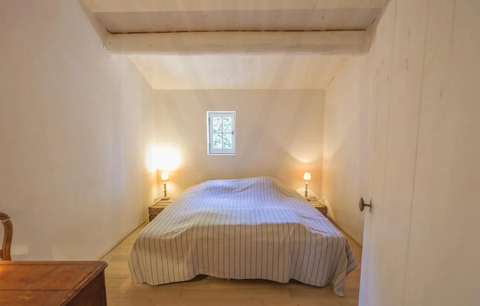 Elégante propriété au charme provençal au coeur du Lubéron, cadre exceptionnel ! – photo 8 sur 13