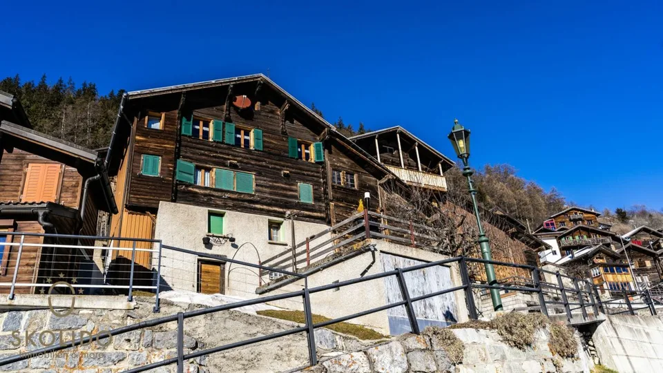 2 Wohnungen in gemütlichem Walliser Haus mit Panorama