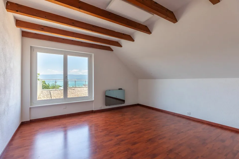 Una vista da sogno - spaziosa villa familiare di fronte al lago di Neuchâtel – foto 8 di 24