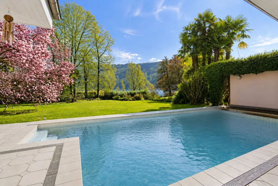 Villa Magnolia: Splendida villa fronte lago a Magliaso