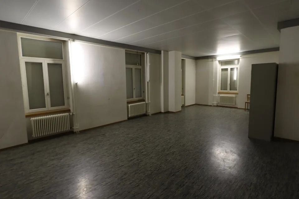 Mietshaus mit Wohn- und Gewerbebereich – Foto 7 von 13