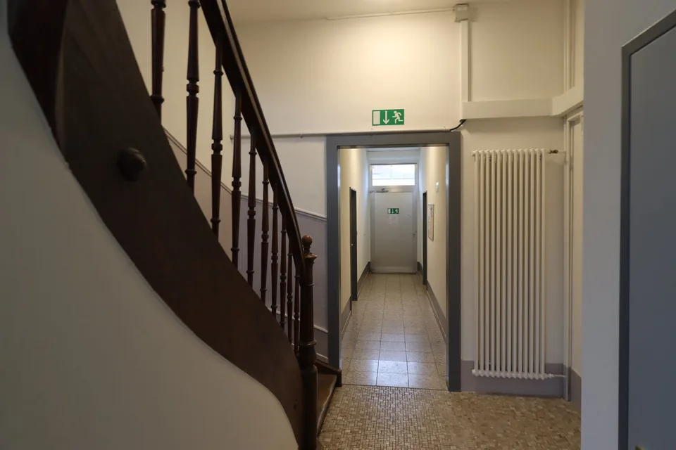 Mietshaus mit Wohn- und Gewerbebereich – Foto 6 von 13