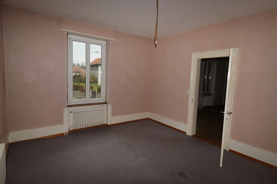 Mietshaus mit Wohn- und Gewerbebereich – Foto 9 von 13