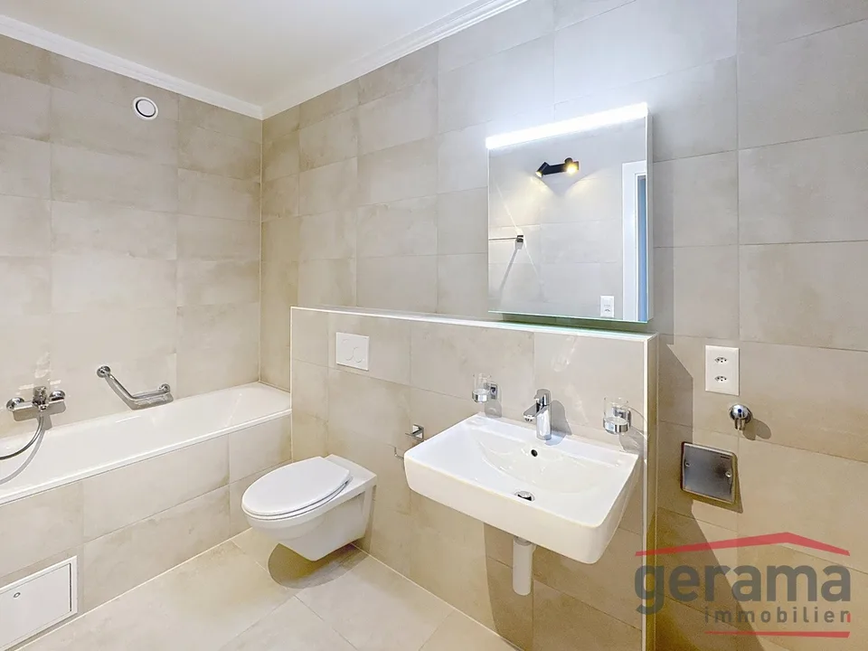 4,5 camere rinnovate al 1° piano a Romont, 1° affitto offerto