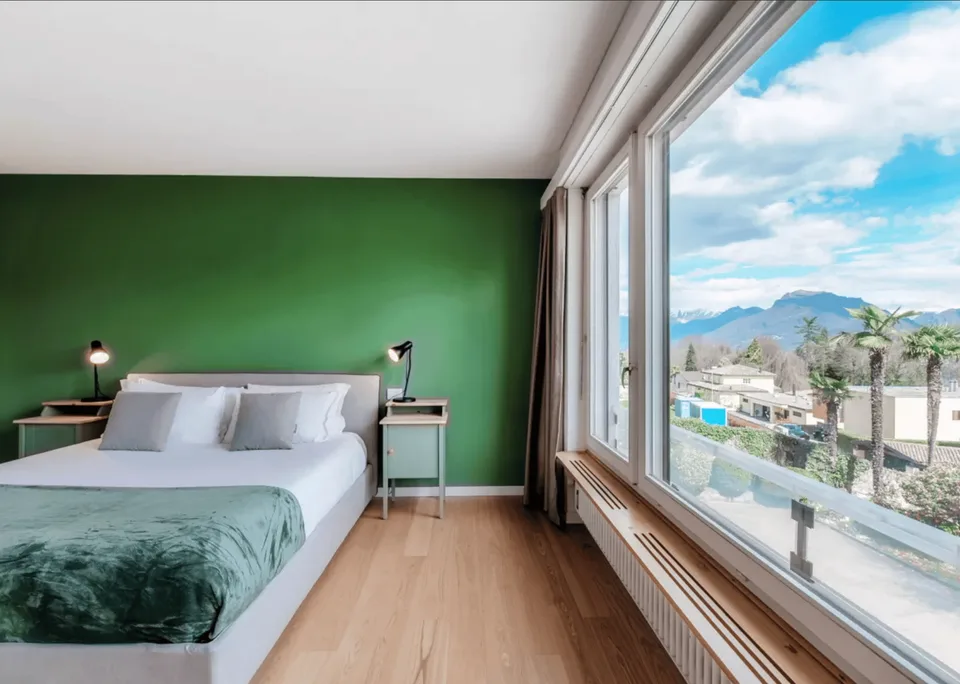 Bilocale arredato con balcone panoramico – Agra, Collina d’Oro