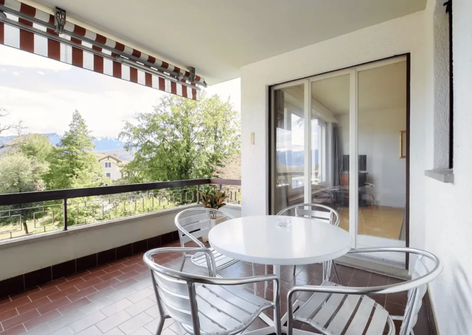 Bilocale arredato con balcone panoramico – Agra, Collina d’Oro