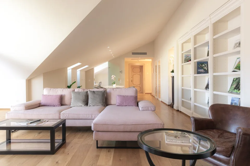 Exklusives möbliertes Apartment in Lugano mit Hotelservice und herrlicher Seeblick