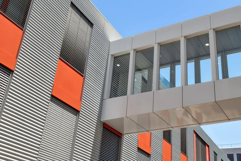 Your new office - directly at Schwerzenbach train station