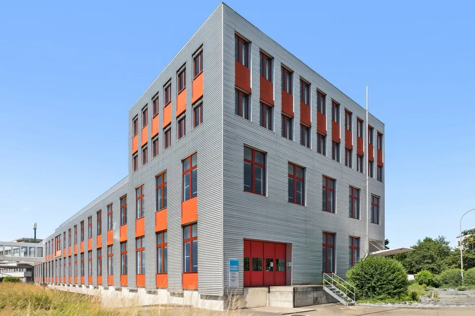 Ihr neues Büro - direkt am Bahnhof Schwerzenbach