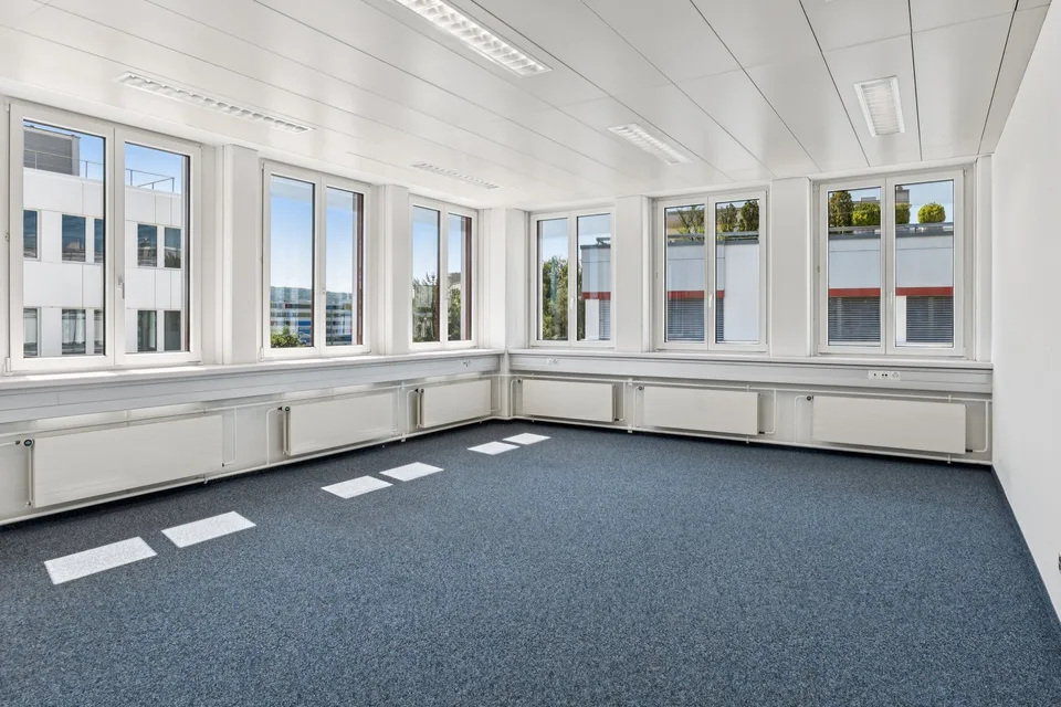 Ihr neues Büro - direkt am Bahnhof Schwerzenbach – Foto 6 von 6