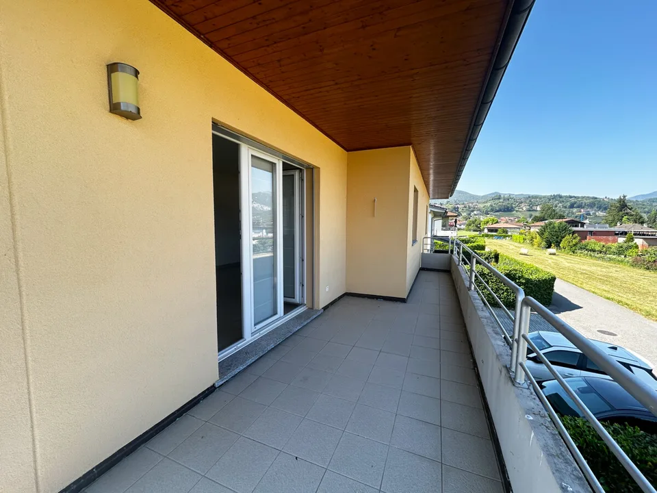 STABIO  4.5 LOCALI IN VILLA BIFAMILIARE CON GIARDINO