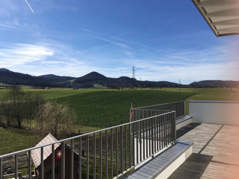 Appartamento-mansarda esclusivo di 7 locali con grande terrazza e vista panoramica