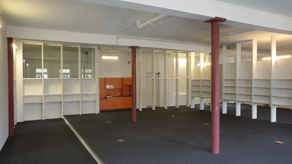 Office and commercial spaces, Alpina Areal – photo 10 of 11