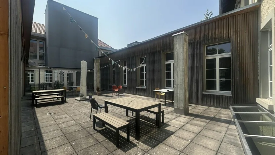 Büro- und Gewerbeflächen, Alpina Areal