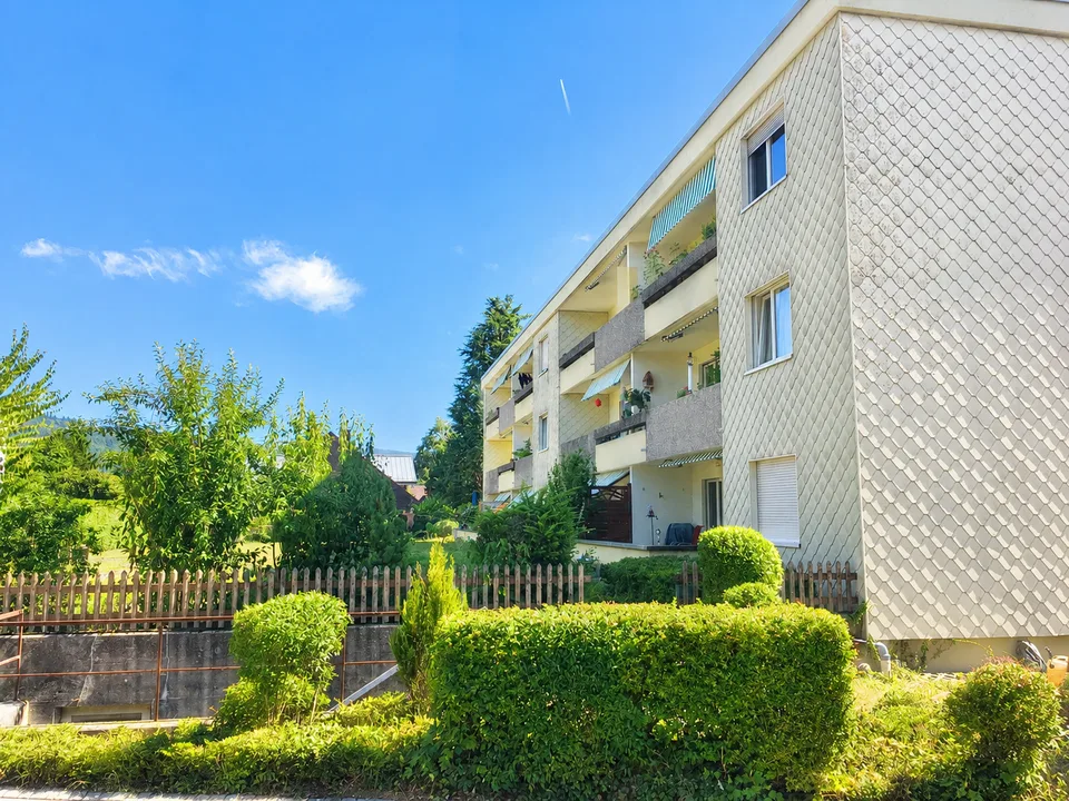Helle 3.5-Zimmerwohnung mit grossem sonnigen Balkon